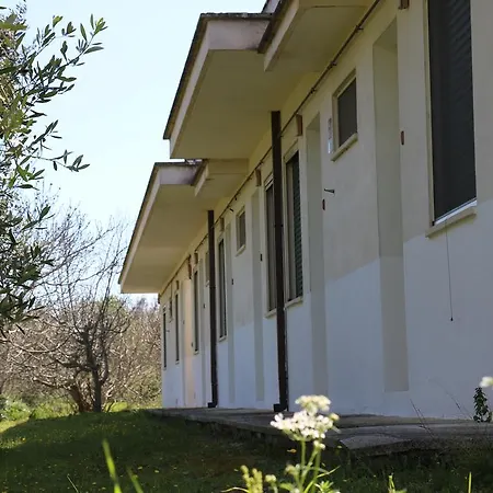 Alloggio per agriturismo Masseria Lo Prieno *